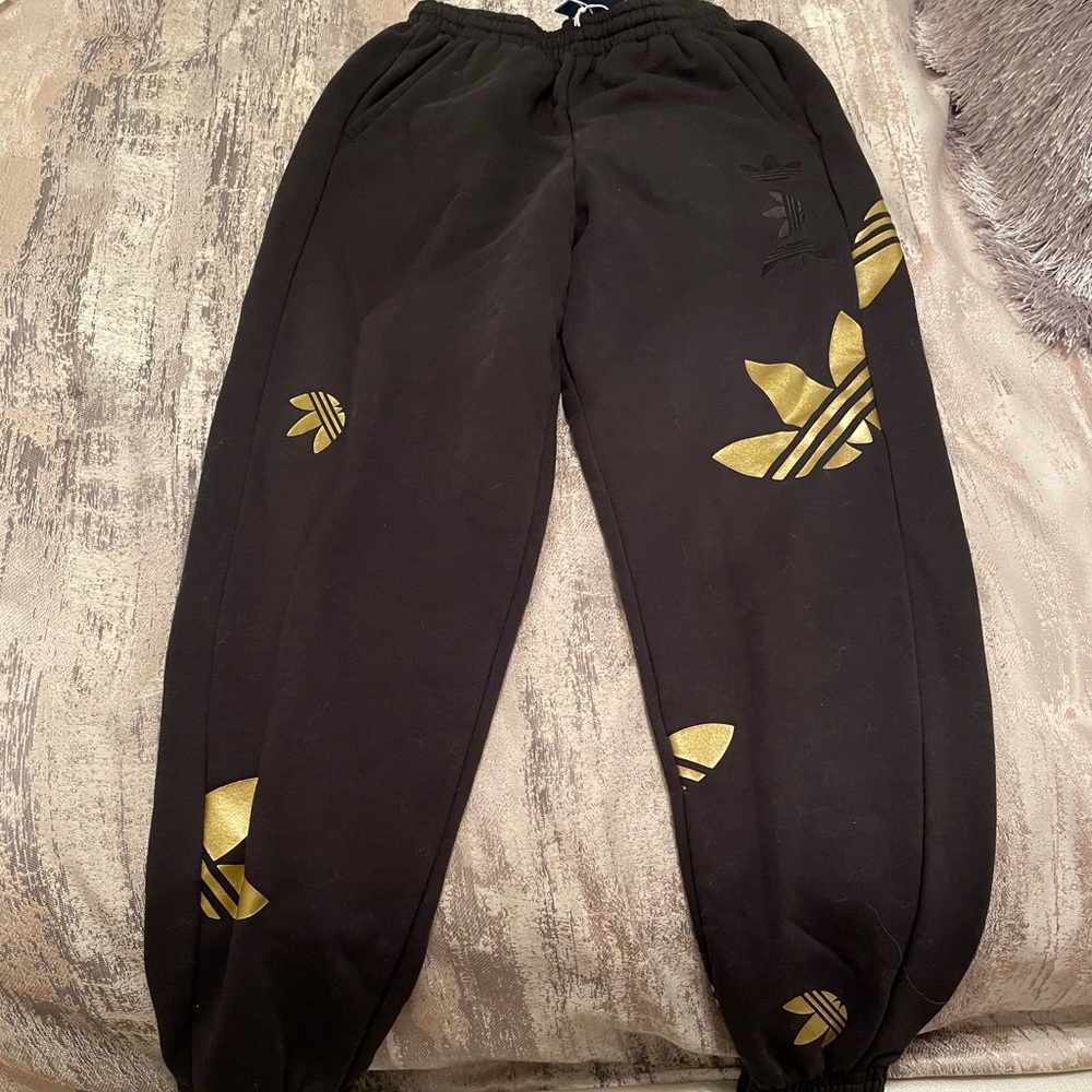 Adidas sweatpants
